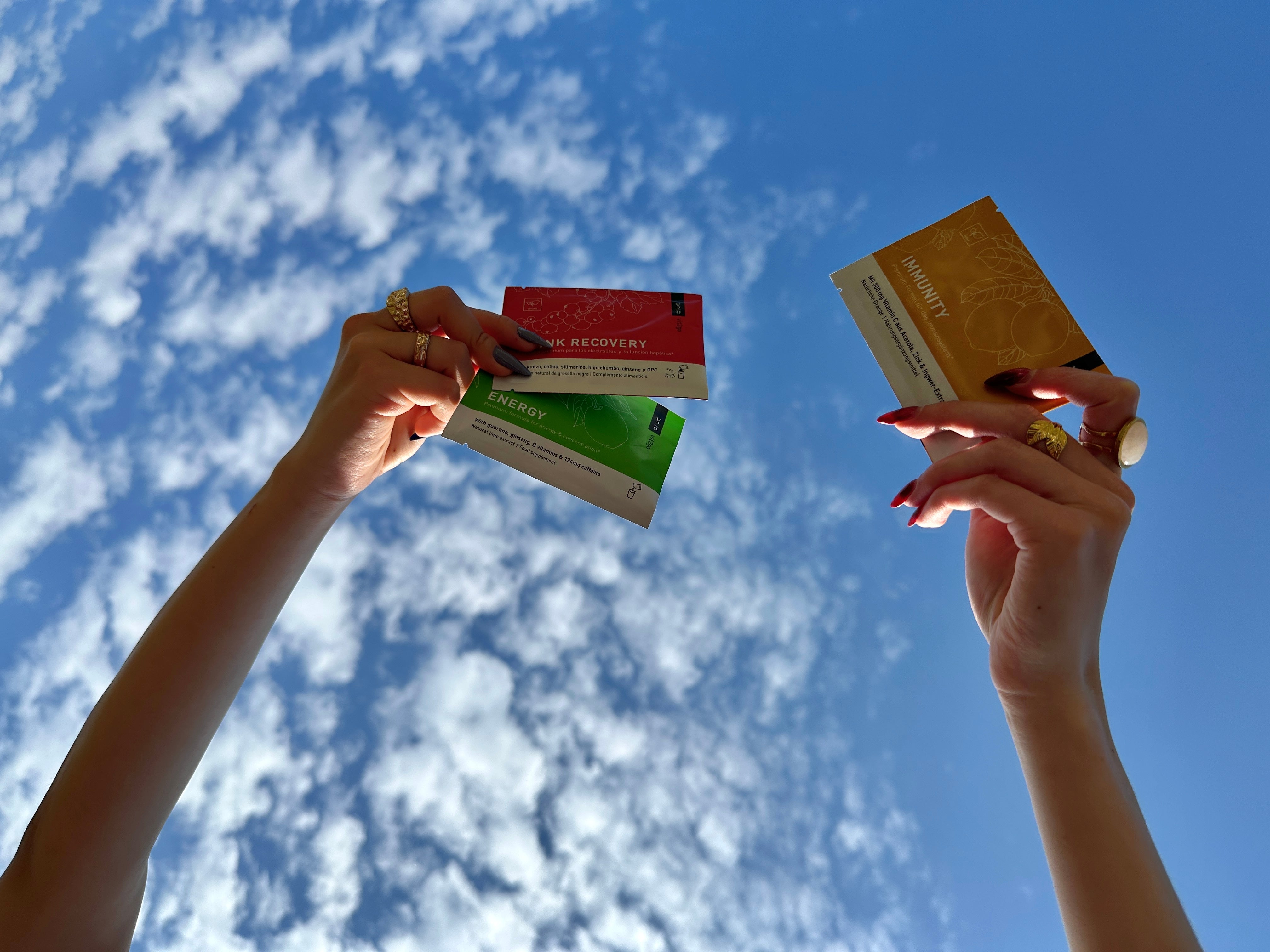 Vit2go Variety Pack sachets raised up